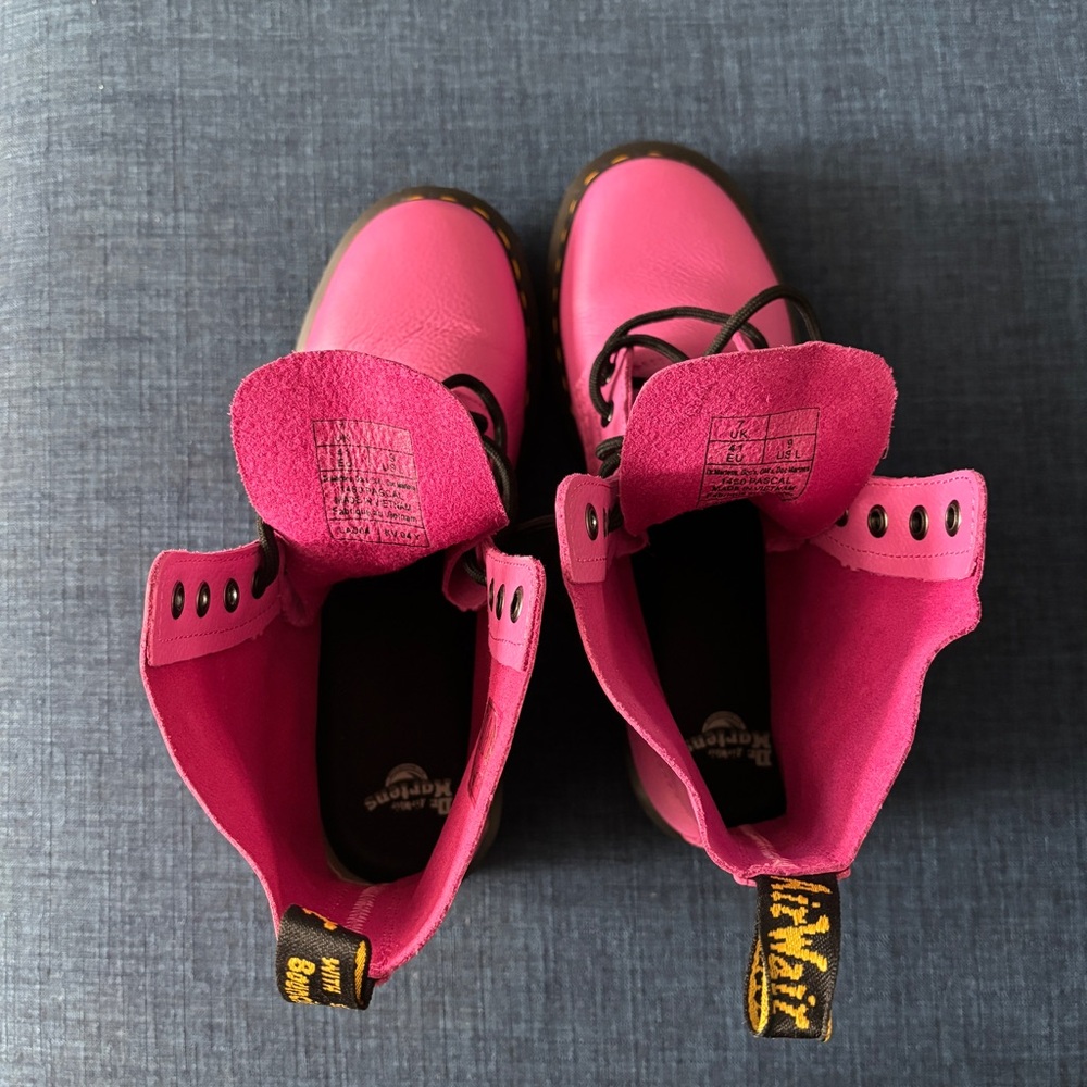 NEW Dr. Martens Air Wair 1460 Pascal Virginia Leather Womens Thrift Pink Fuchsia - Picture 3 of 9